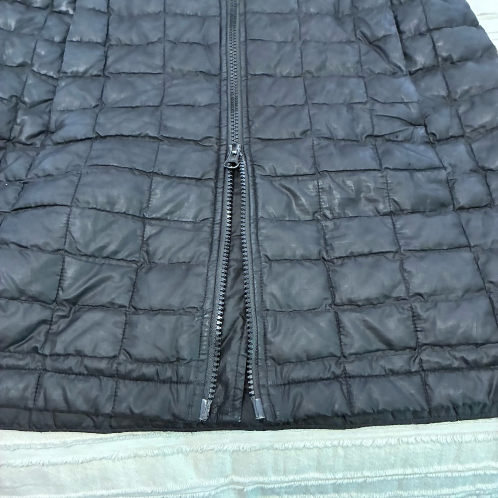 The North Face Black Quilted Jacket. Women’s size small. VGUC. Lightweight - Picture 15 of 16